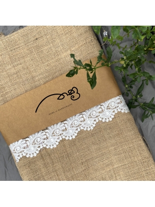 Natural burlap table runner with 6 table mats by THAKRA