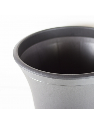 Round Plastic Pot