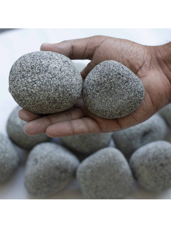 Granite Pebbles (6cm-8cm)
